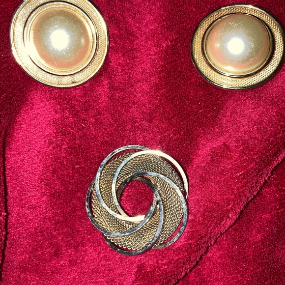 VINTAGE GOLD FILIGREE CIRCLE PIN &/OR EARRINGS - Picture 2 of 6